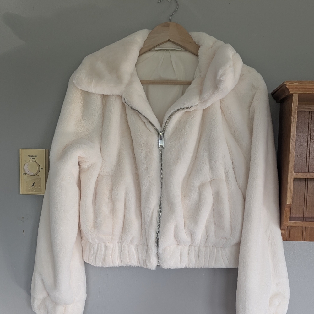 No Boundaries Soft Cream Teddy Jacket